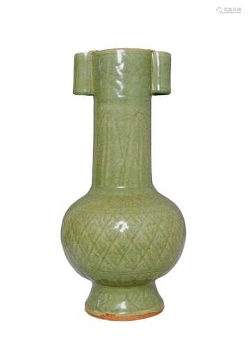 Chinese Celadon Green Glaze Vase Qing Dynasty