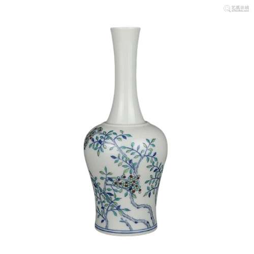 Chinese DouCai Porcelain Vase Yongzheng Mark