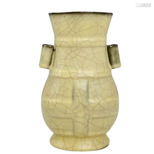 Chinese White Crackle Porcelain Vase Qianlong Period