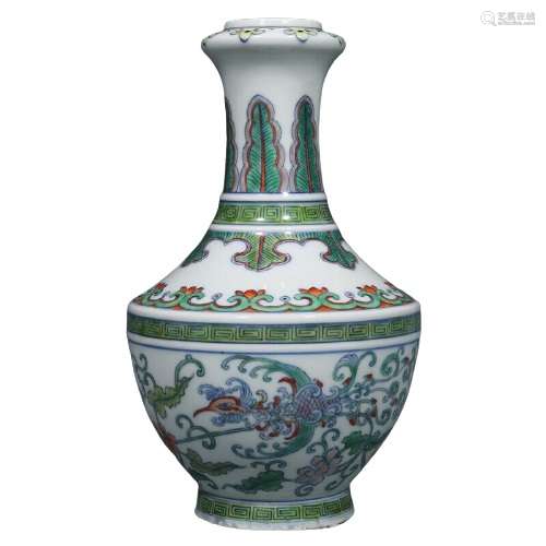 Chinese DouCai Porcelain Vase Yongzheng Mark