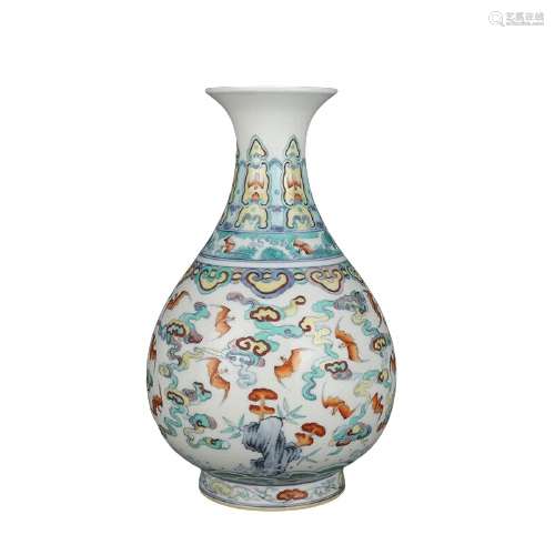 Chinese DouCai Porcelain Vase Qianlong Mark