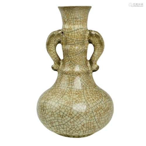 Chinese White Crackle Porcelain Vase Qianlong Period