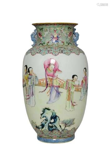 Chinese Famille Rose Porcelain Vase Qianlong Mark