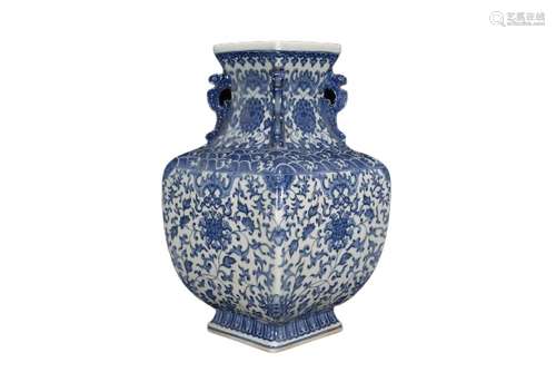 Chinese Blue and White Porcelain Vase Qianlong Mark