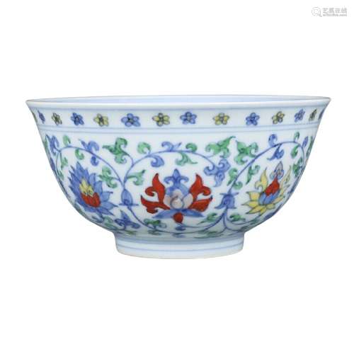 Chinese DouCai Porcelain Bowl Chenghua Mark