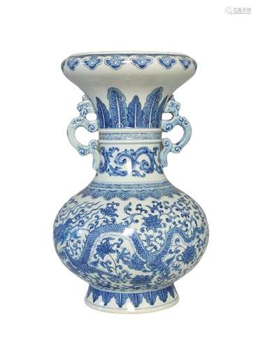 Chinese Blue and White Porcelain Vase Qianlong Mark