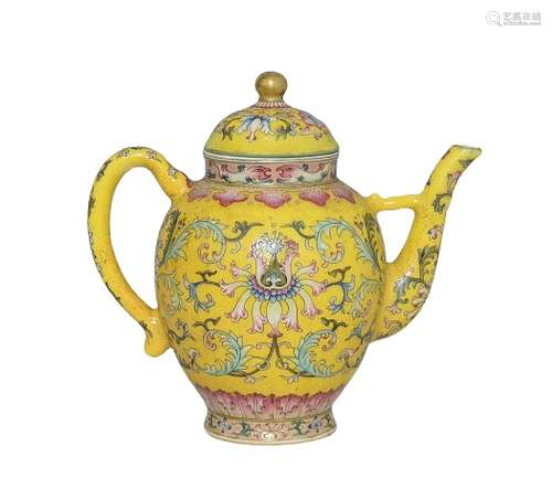 Chinese Famille Rose Porcelain Teapot Qianlong Mark