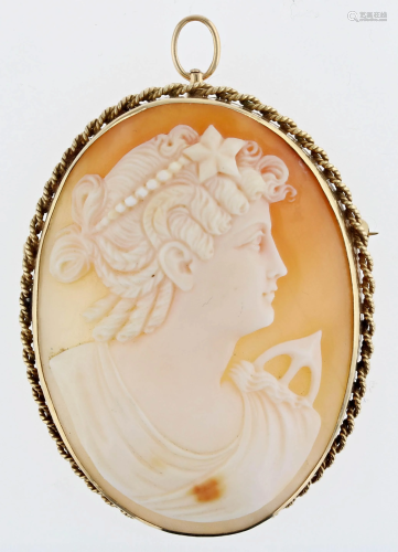 Roman Goddess Diana Cameo Pendant Brooch