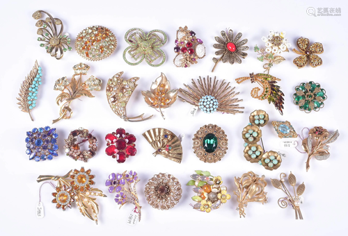 (28) Pc Lot of Vintage Brooches