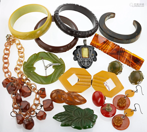 (13) Pc Bakelite Jewelry Lot