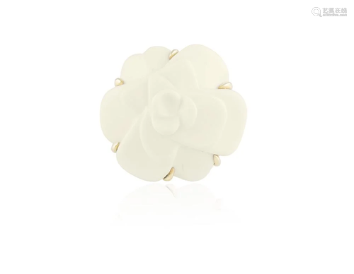 A FLOWER COCKTAIL RING Designed as an ivory coloured