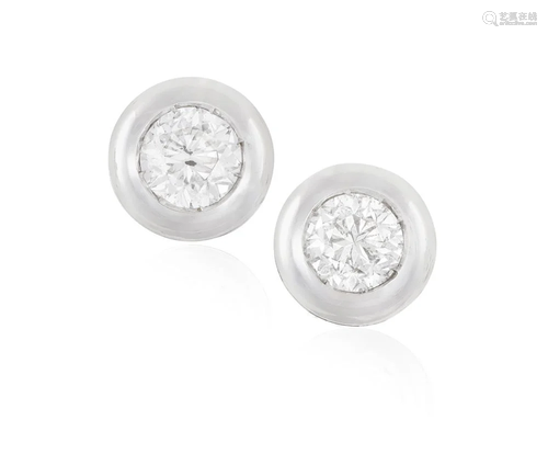 A PAIR OF DIAMOND EARSTUDS Each European-cut diamond