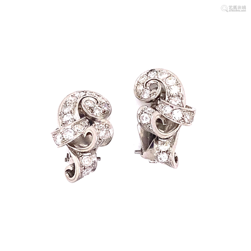 Retro Platinum Diamond Earring