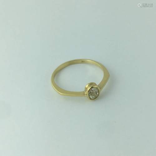 18 K gold solitaire