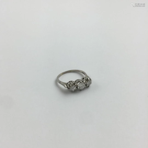 Platinium ring