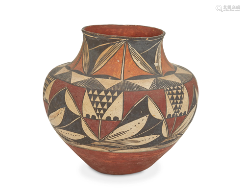 A Laguna Pueblo polychrome pottery olla