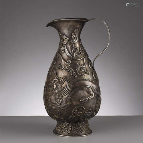 CHINESE TANG DYNASTY,A FINE SILVER WATER JUG