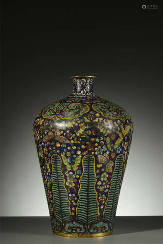 QING DYNASTY,GILT-BRONZE CLOISONNE ENAMEL VASE,MEIPING