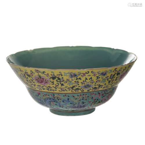 CHINESE FAMILLE ROSE YELLOW GROUND TURQUOISE BOWL