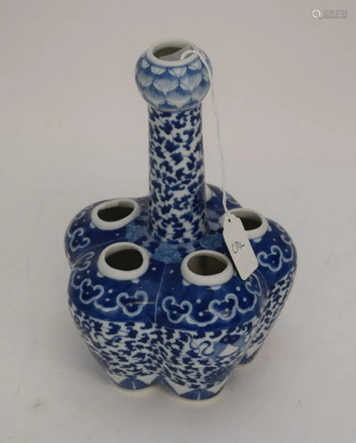 CHINESE BLUE & WHITE PORCELAIN FIVE-HOLE VASE - Foliate