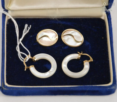 2 14k Yellow Gold Mother of Pearl Earrings. Weight 10.5