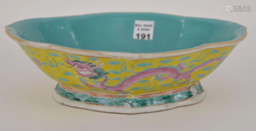 CHINESE EXPORT FAMILLE ROSE PORCELAIN BOWL - Dragon