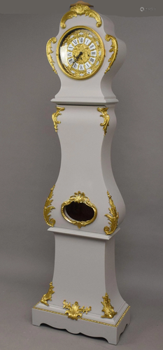 Clock with gilt metal mounts, fine reproduction, 78