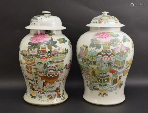 TWO CHINESE EXPORT PORCELAIN GINGER JARS - Two cov…