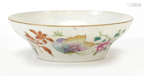Chinese porcelain baluster bowl finely hand painted in