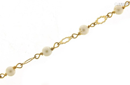9ct gold cultured pearl necklace, 40cm in length, 6.5g