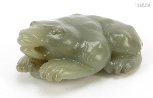 Chinese celadon jade carving of a mythical toad, 7cm in
