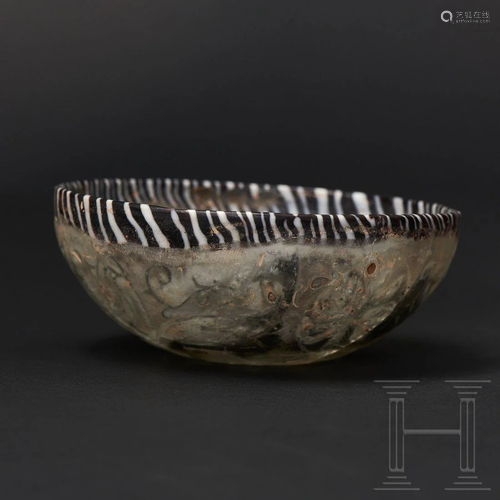 A late Hellenistic/early Roman glass bowl with floral