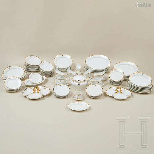 78 pieces from the large dinner service of the Princes