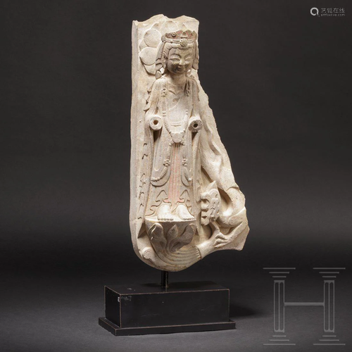 A Chinese figurine of a bodhisattva, Qi dynasty,