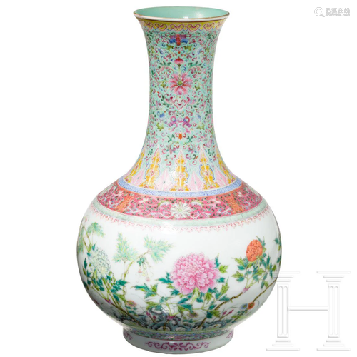 Famille-Rose-Vase, China, Republikzeit, 1. Hälfte 20.