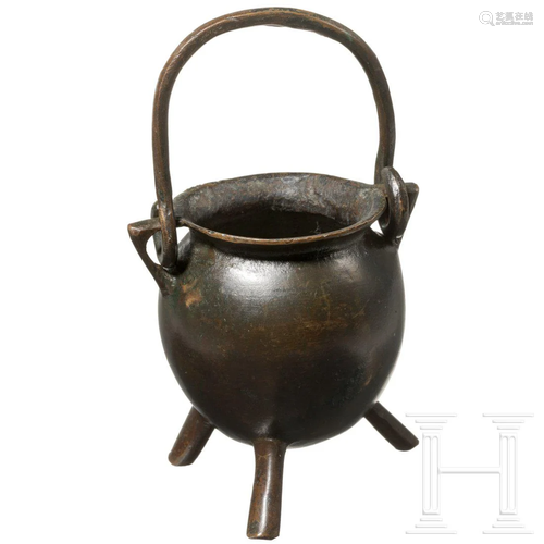 An English miniature bronze cauldron, 17th century