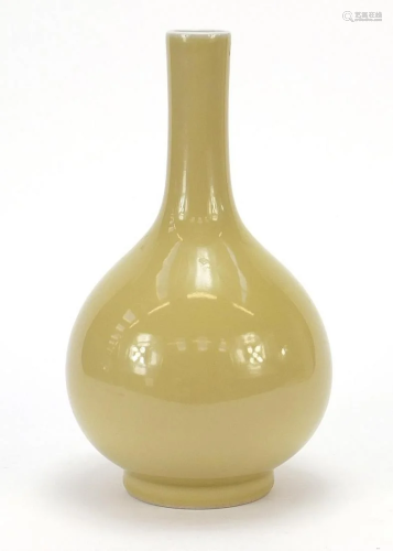 Large Chinese porcelain bottle vase having a yellow