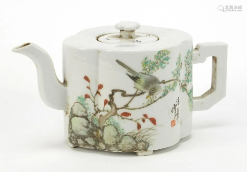 Good Chinese porcelain four footed quatrefoil teapot