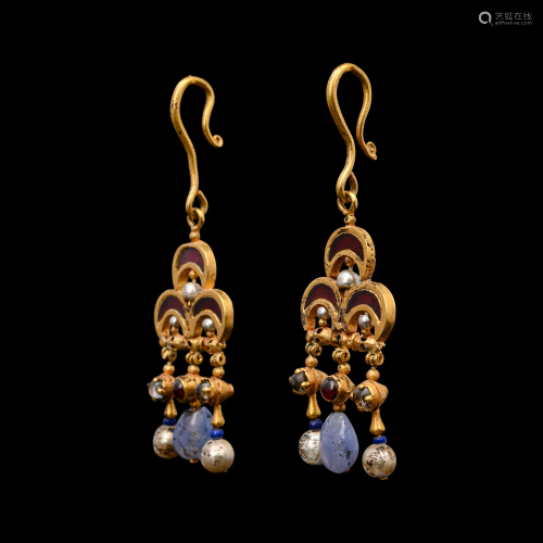 A Pair of Byzantine Gold Earrings with Garnet, Pearl