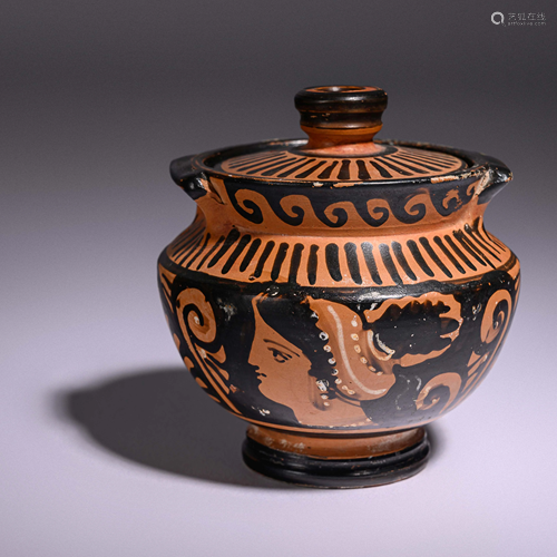 An Apulian Red-Figured Lidded Pyxis Height 3 1/2