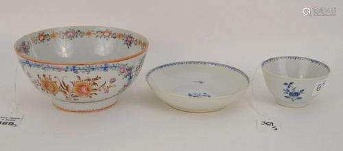 THREE CHINESE EXPORT PORCELAIN FITZHUGH BOWLS - Two