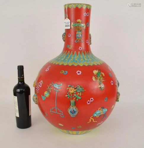 LARGE CHINESE FAMILLE ROSE TIANQIUPING VASE - Large