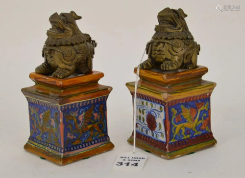 PAIR OF ASIAN FOO LION INKWELLS - Bronze foo lion