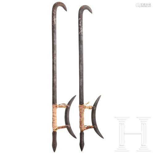 A pair of Chinese bladed weapons, 19th century