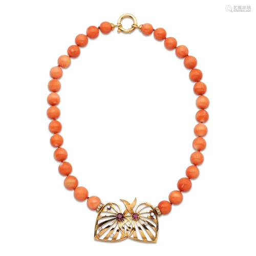 Tiffany & Co., pink coral necklace 1950/60s weight 68