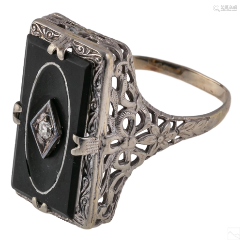 18K White Gold Art Deco Diamond & Black Onyx Ring