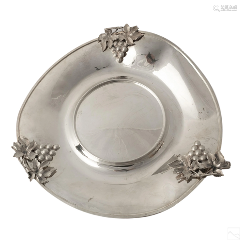 900 Silver Grapevine & Leaf Centerpiece Tray 1035g