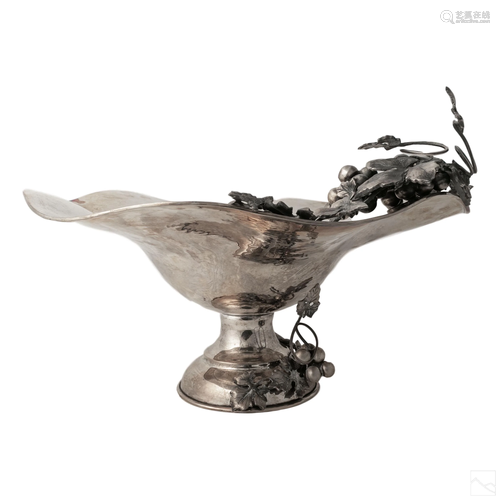 900 Silver Grapevine Leaves Centerpiece Bowl 1296g