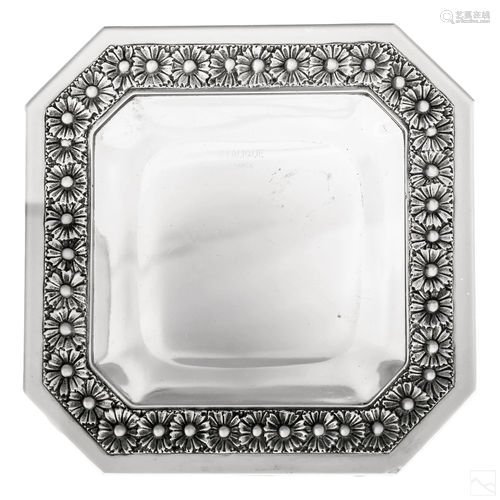 R. Lalique French Art Deco Paquerettes Vanity Tray