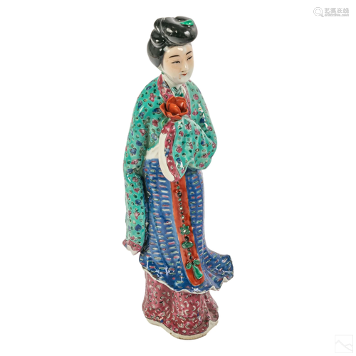 Chinese Vintage Famille Rose Porcelain Sculpture